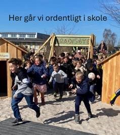 Her går vi ordentligt i skole